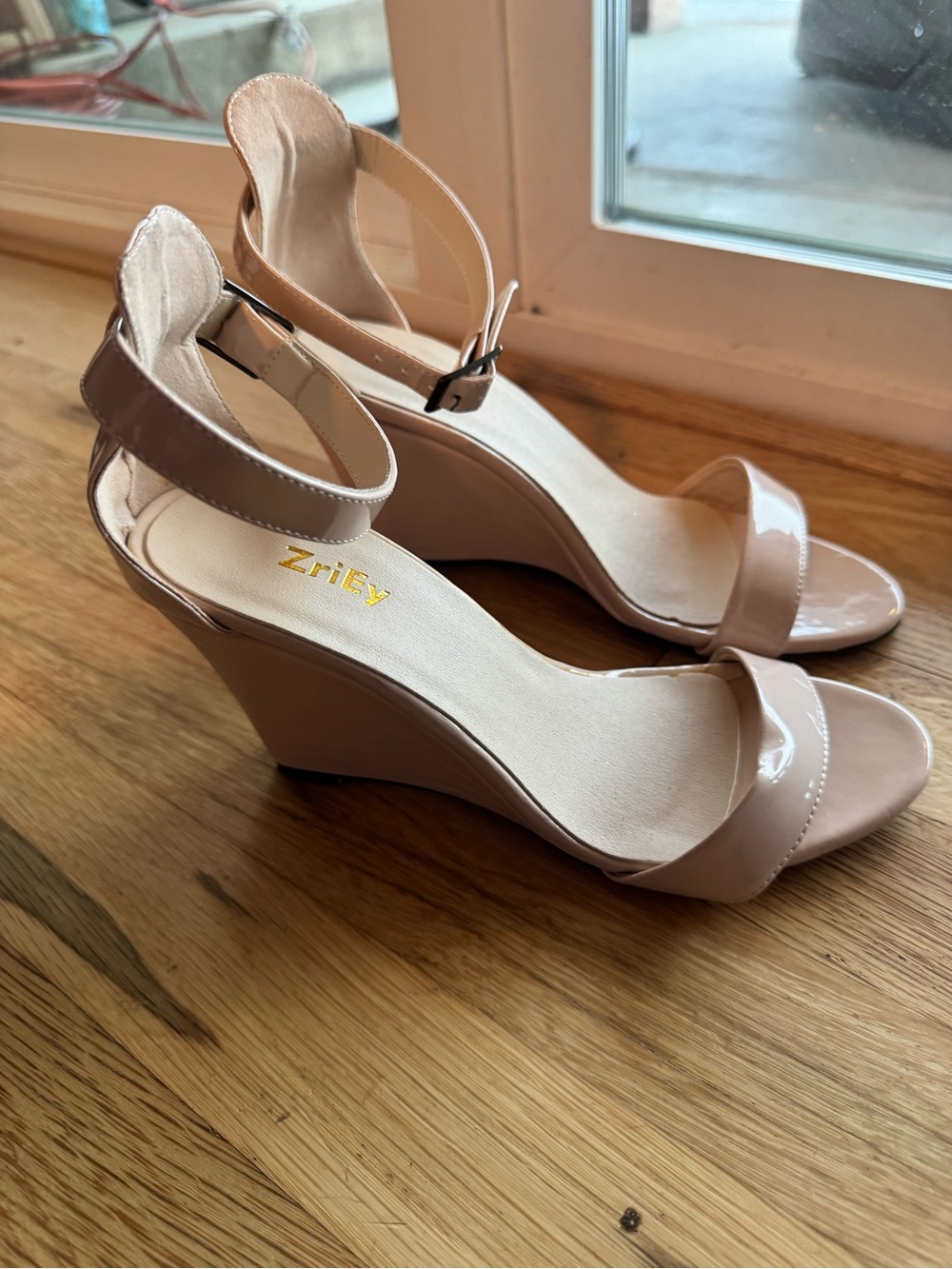 ZriEy Nude Patent Wedge Sandals with Ankle Strap